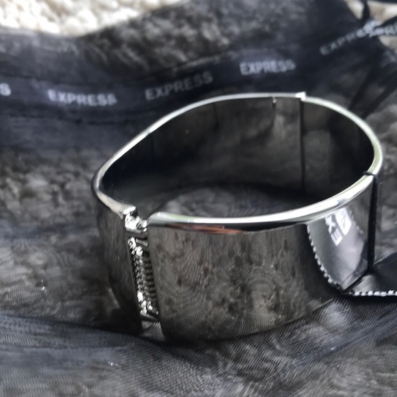 Wavy Hinged Bangle - Picture 3 of 6